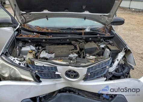 2015 Toyota Rav4 Le z USA, uszkodzony, nr VIN 2T3ZFREV2FW230786